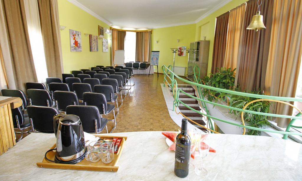 Irmeni Hotel Tiflis Exterior foto