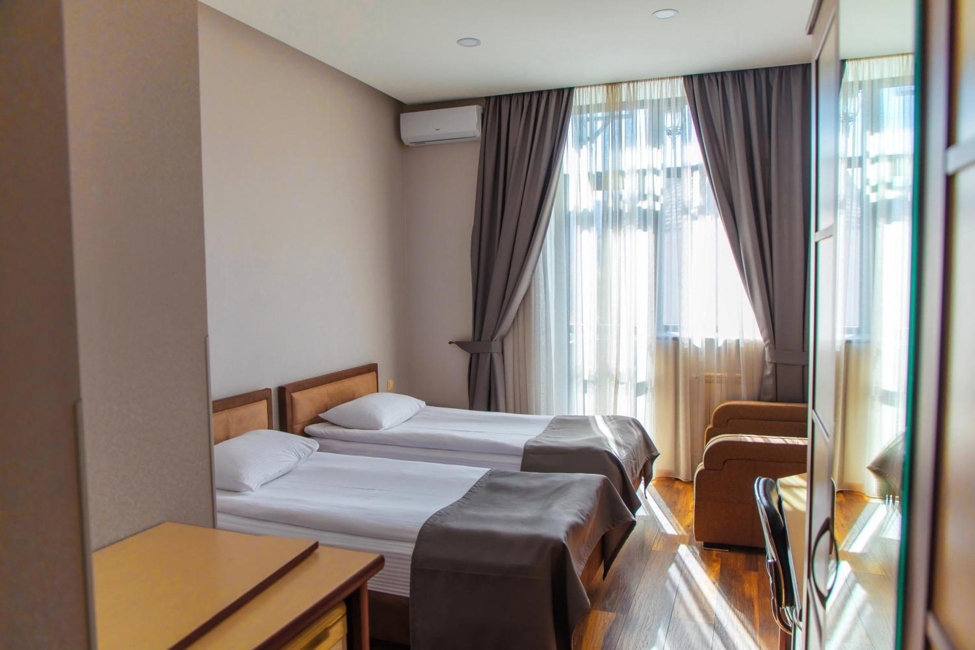 Irmeni Hotel Tiflis Exterior foto