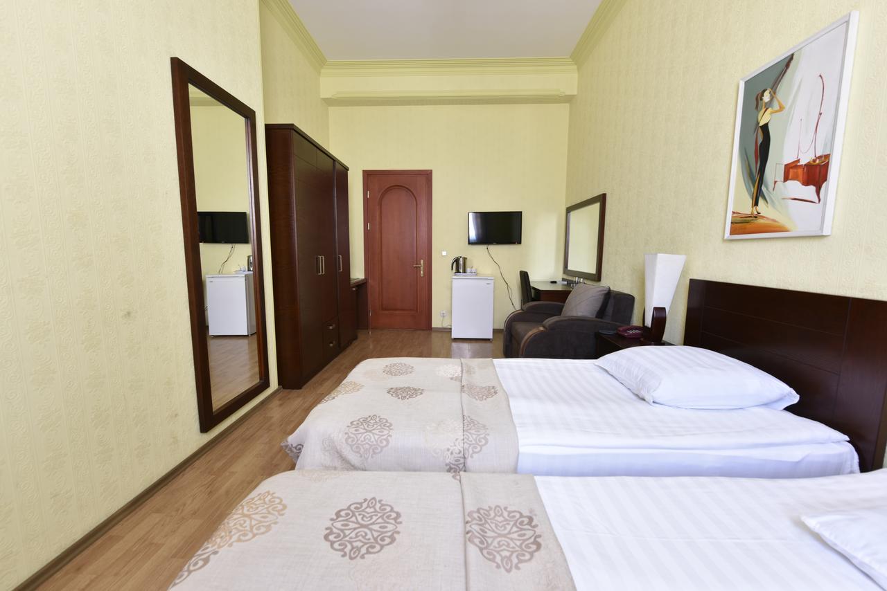 Irmeni Hotel Tiflis Exterior foto