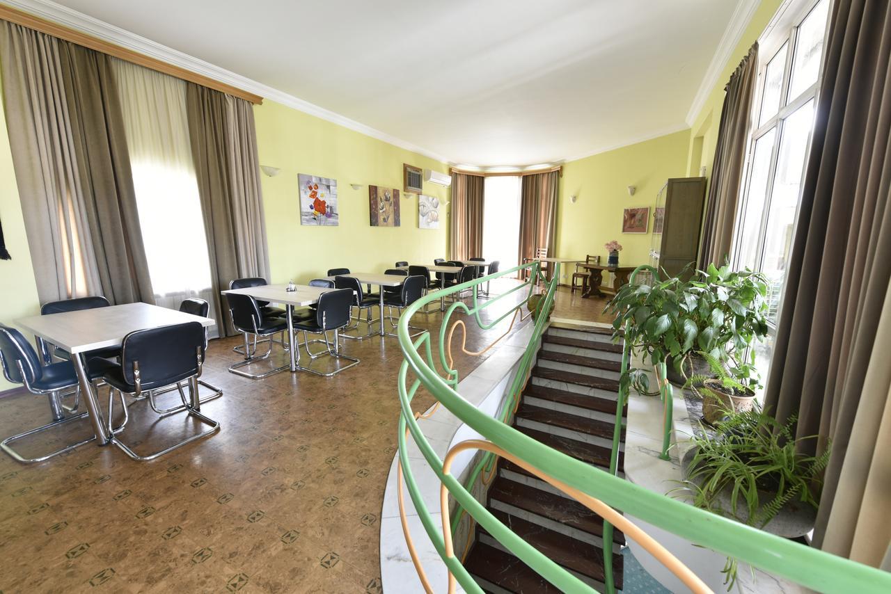 Irmeni Hotel Tiflis Exterior foto